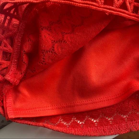 TOPSHOP RED CROCHET BODYCON LACE DRESS - Picture 13 of 13